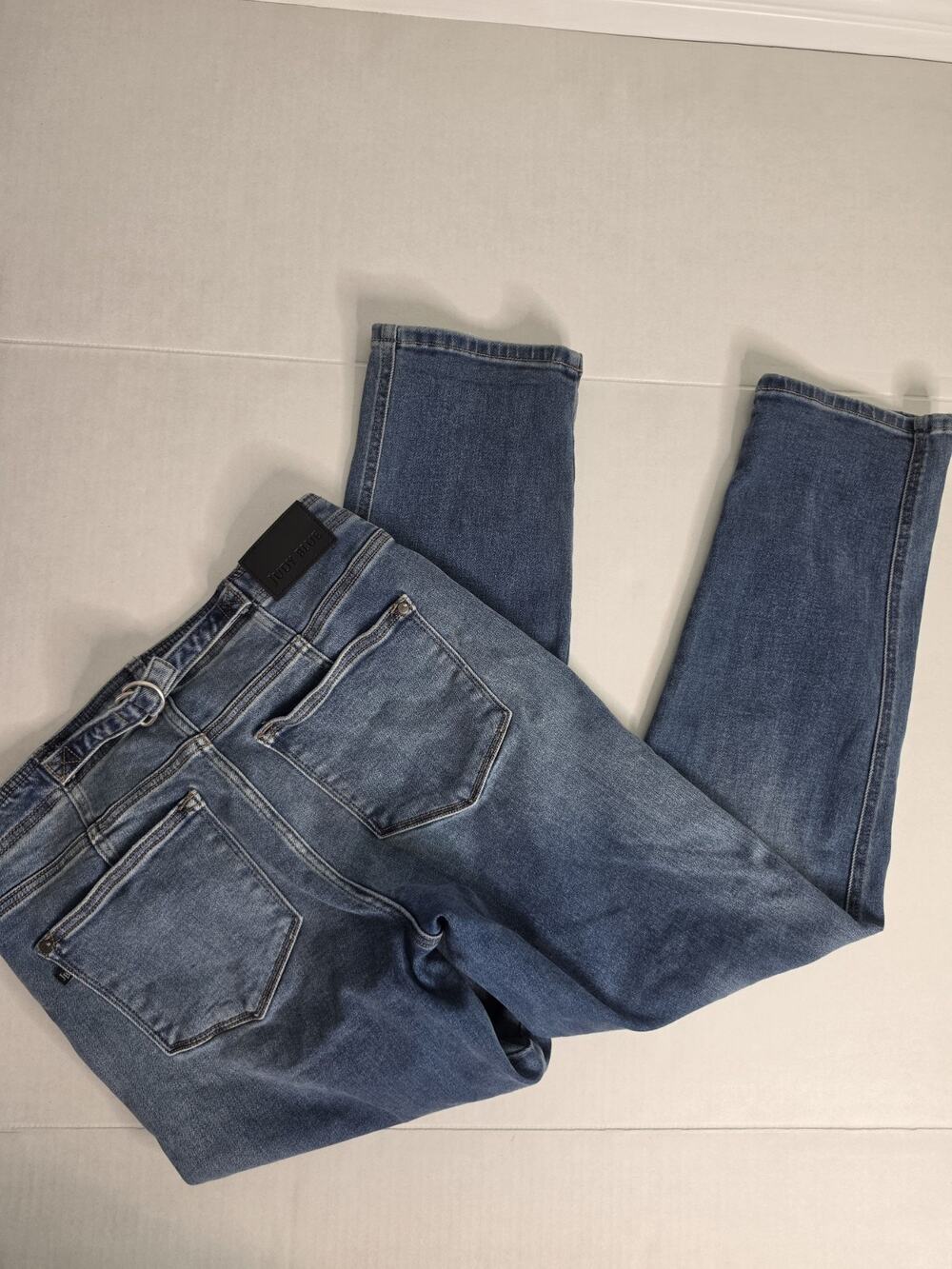 Judy Blue Jeans Size 28 Boyfriend Fit High Rise Stretch Back Waist Buckle